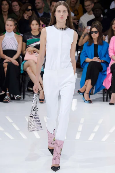 Look 2